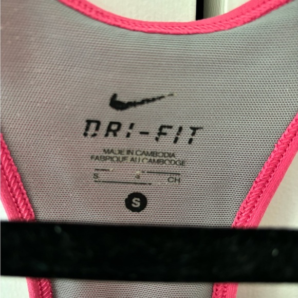 Nike Workout top color pink size small (S) - Picture 2 of 3